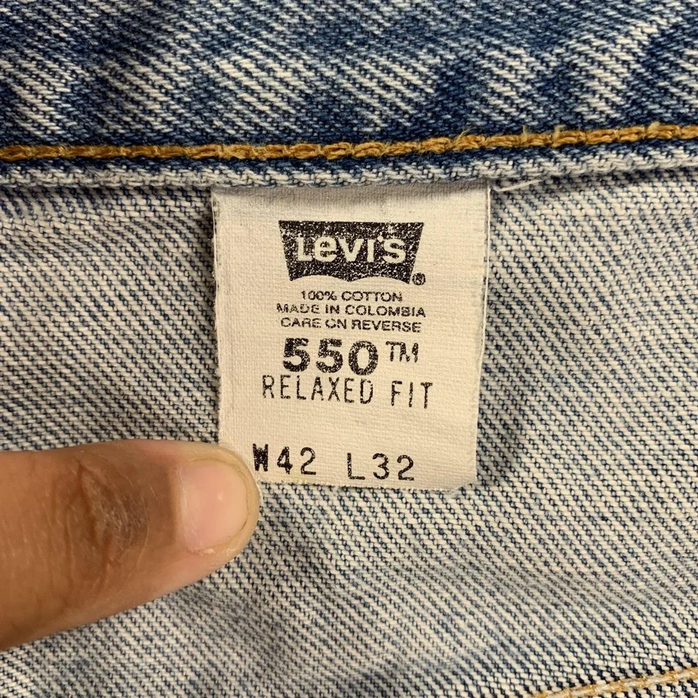 Levis 550 Jeans Mens 42x32 Blue Denim Relaxed Tapered Leg Light Wash (41x32 Fit)